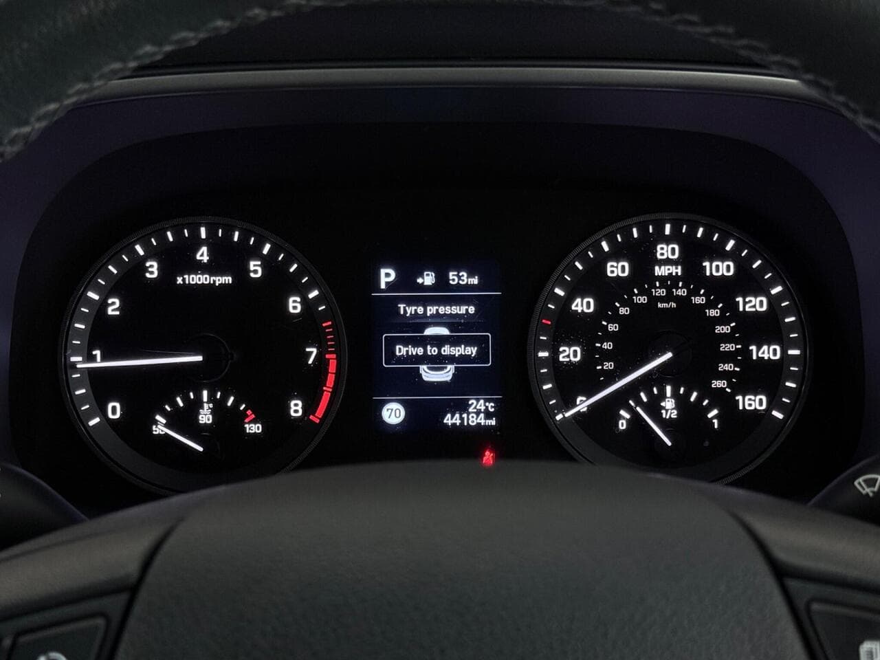 Hyundai TUCSON thumbnail Driver Instruments