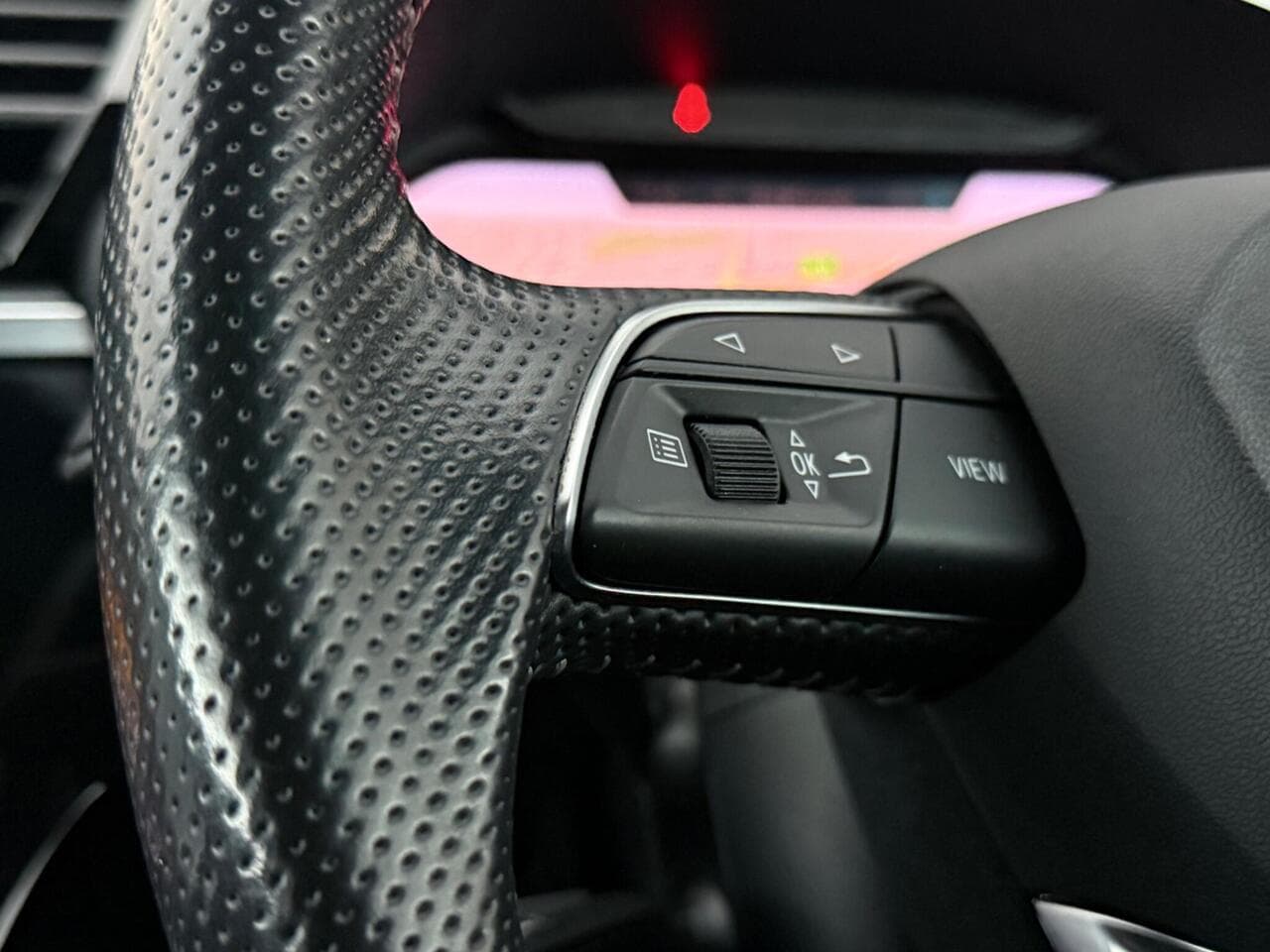 Audi Q3 thumbnail Misc Controls