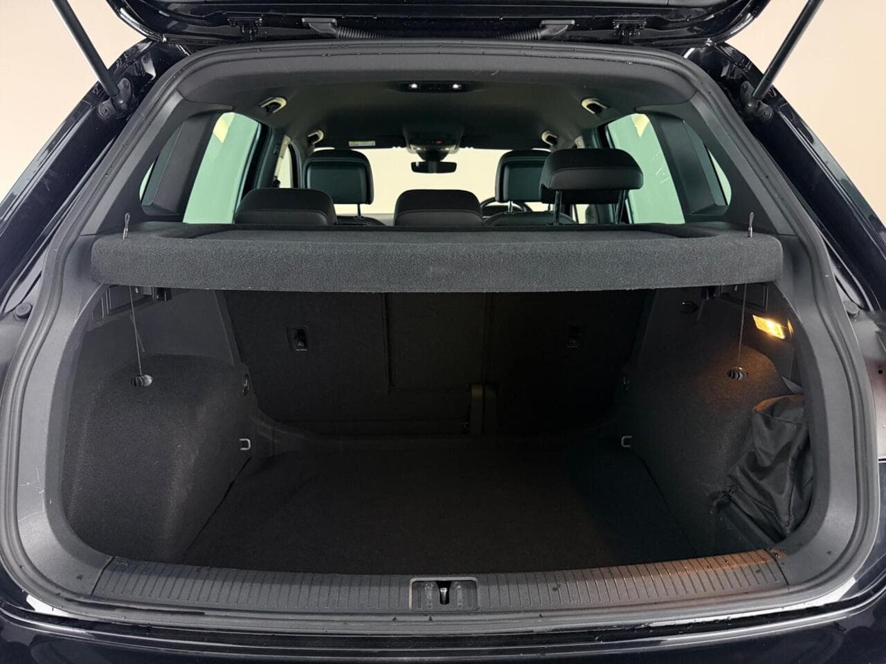 Volkswagen Tiguan thumbnail Boot
