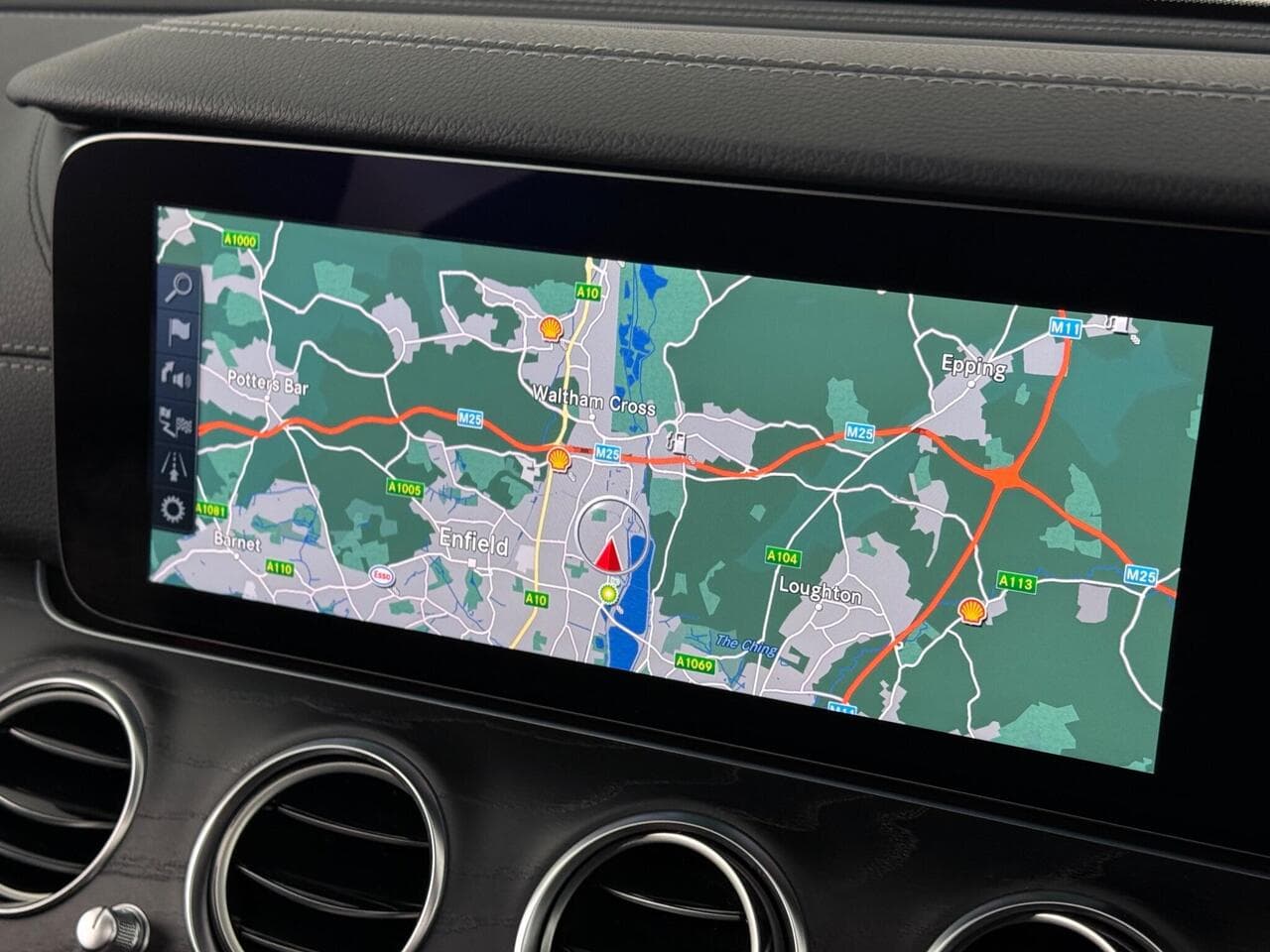 Mercedes-Benz E Class thumbnail Infotainment System