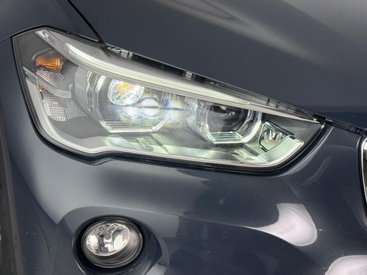 BMW X1 thumbnail Lights Front