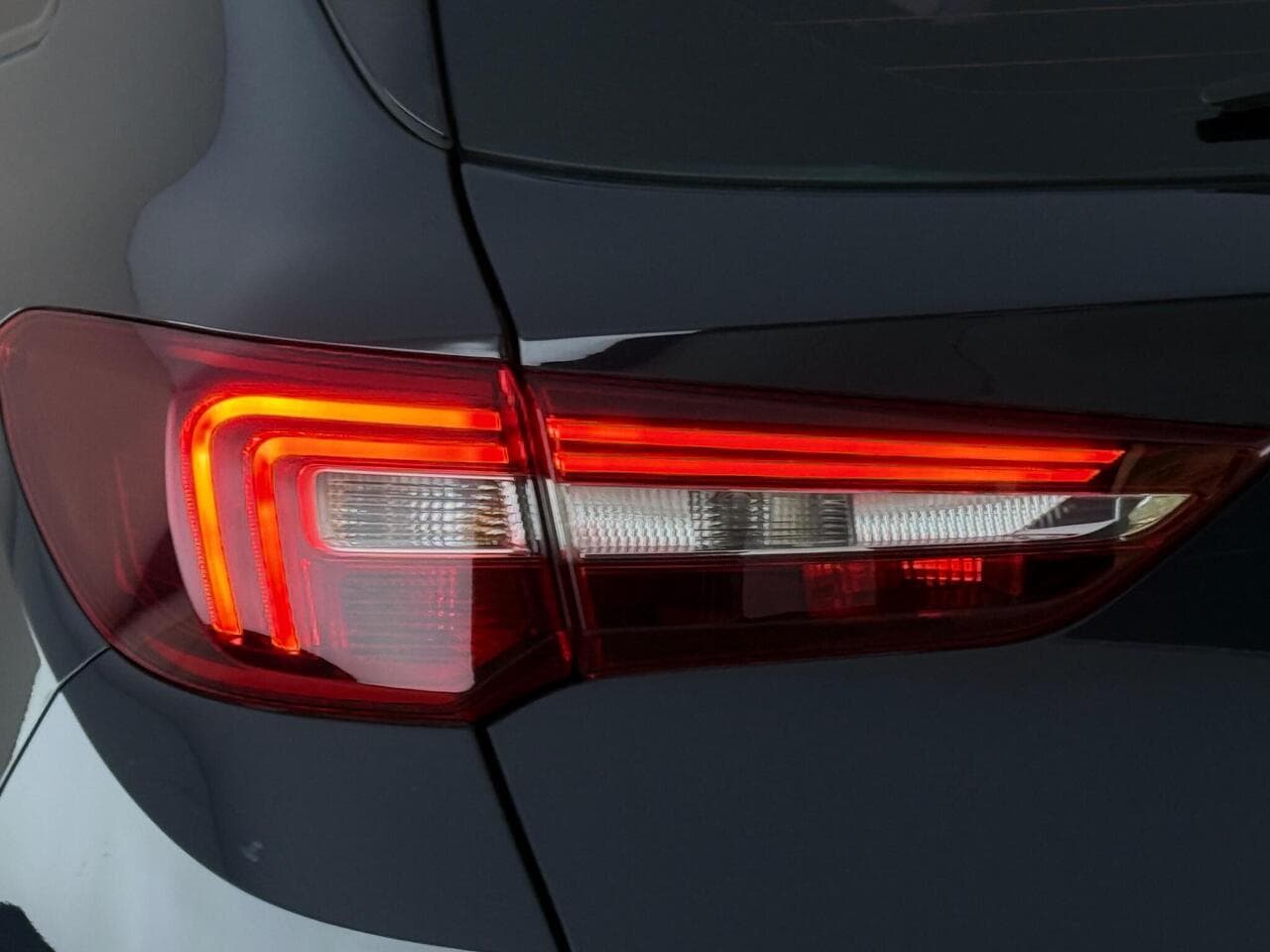 Vauxhall Grandland X thumbnail Lights Rear