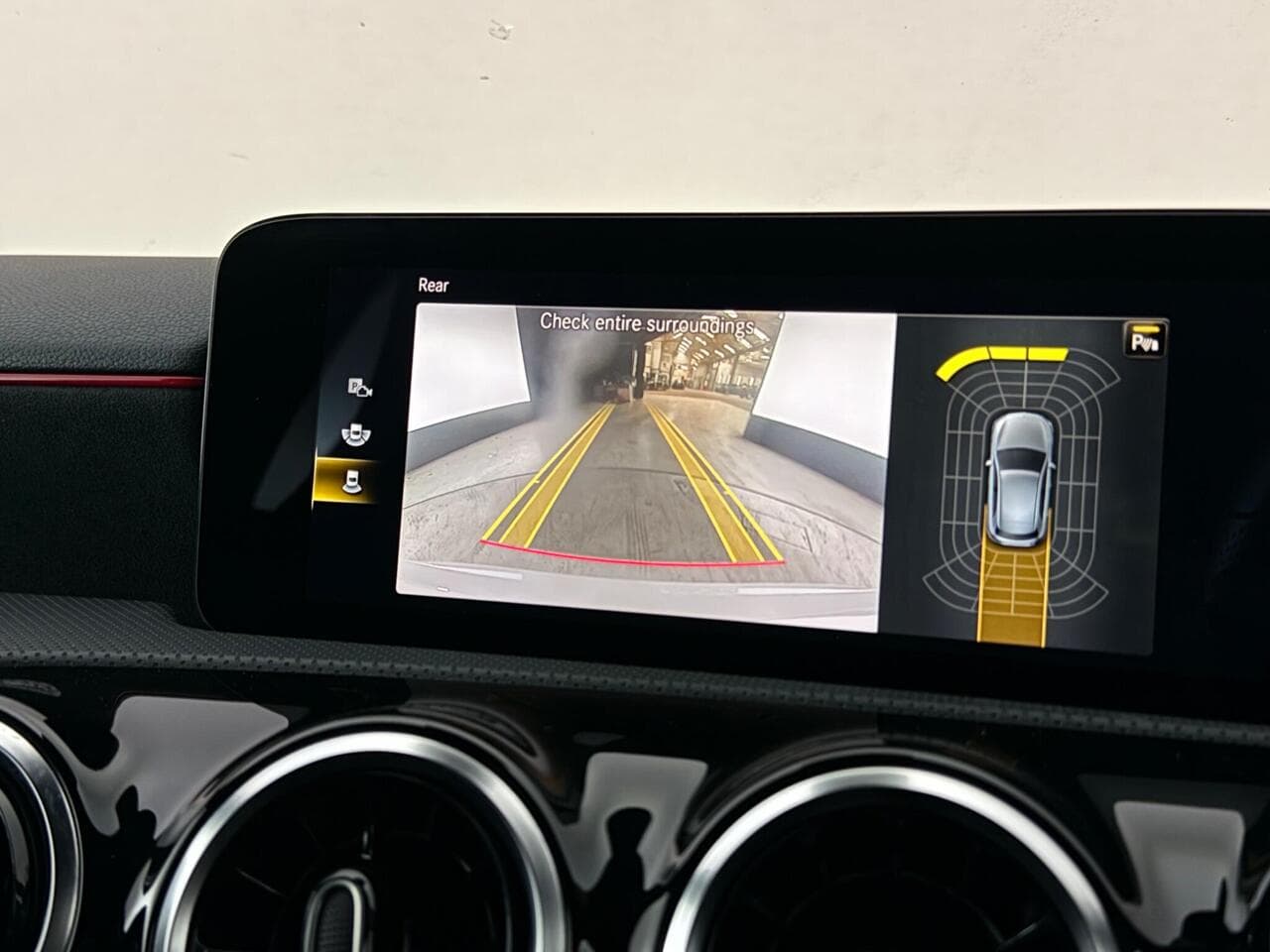 Mercedes-Benz A Class thumbnail Infotainment System