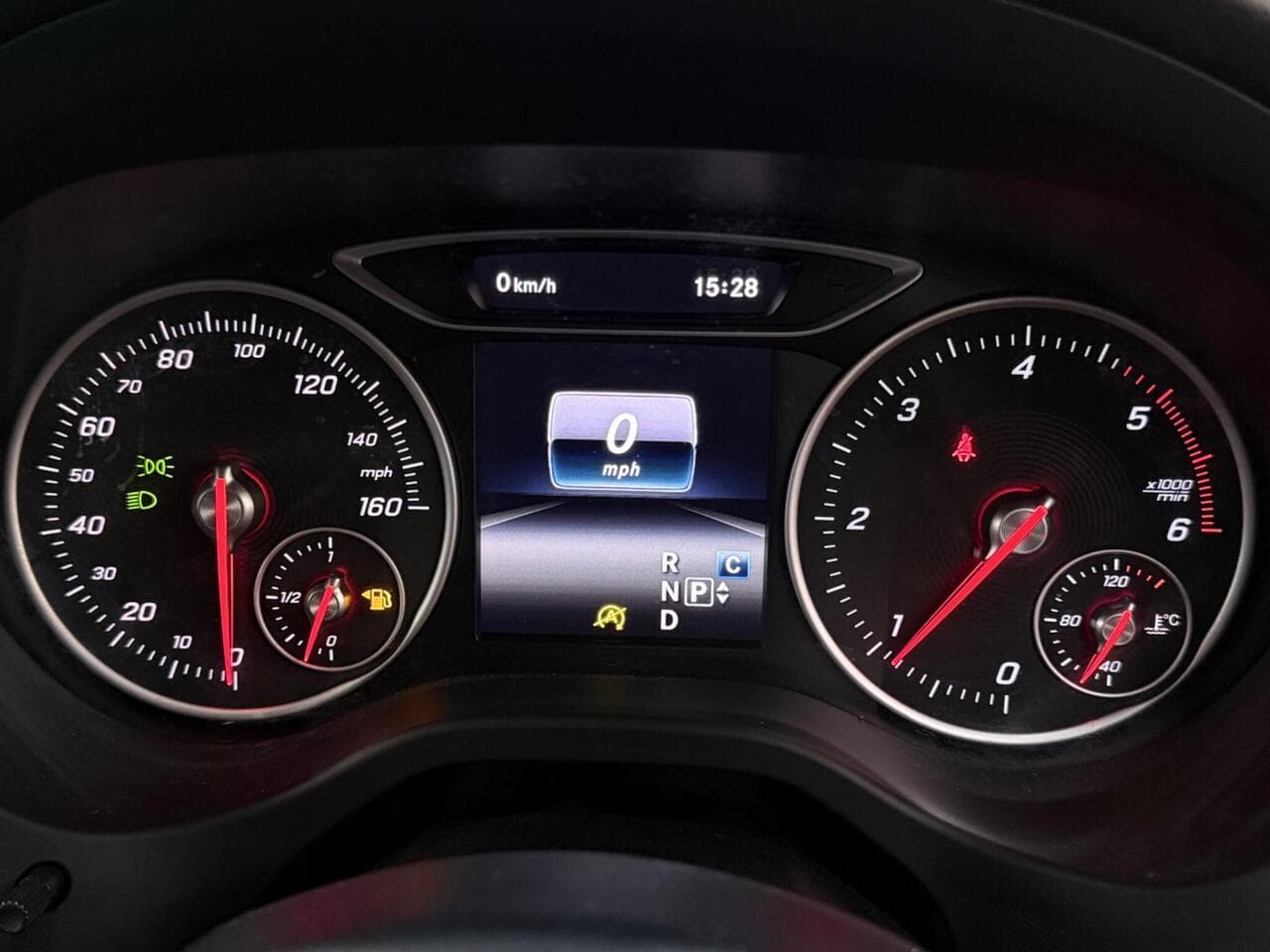 Mercedes-Benz A Class thumbnail Driver Instruments