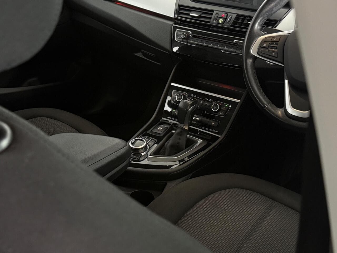 BMW 2 Series Active Tourer thumbnail Interior Front