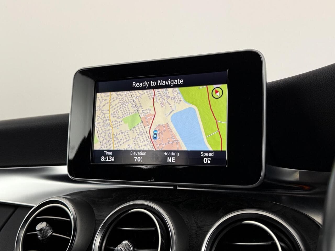 Mercedes-Benz C Class thumbnail Infotainment System