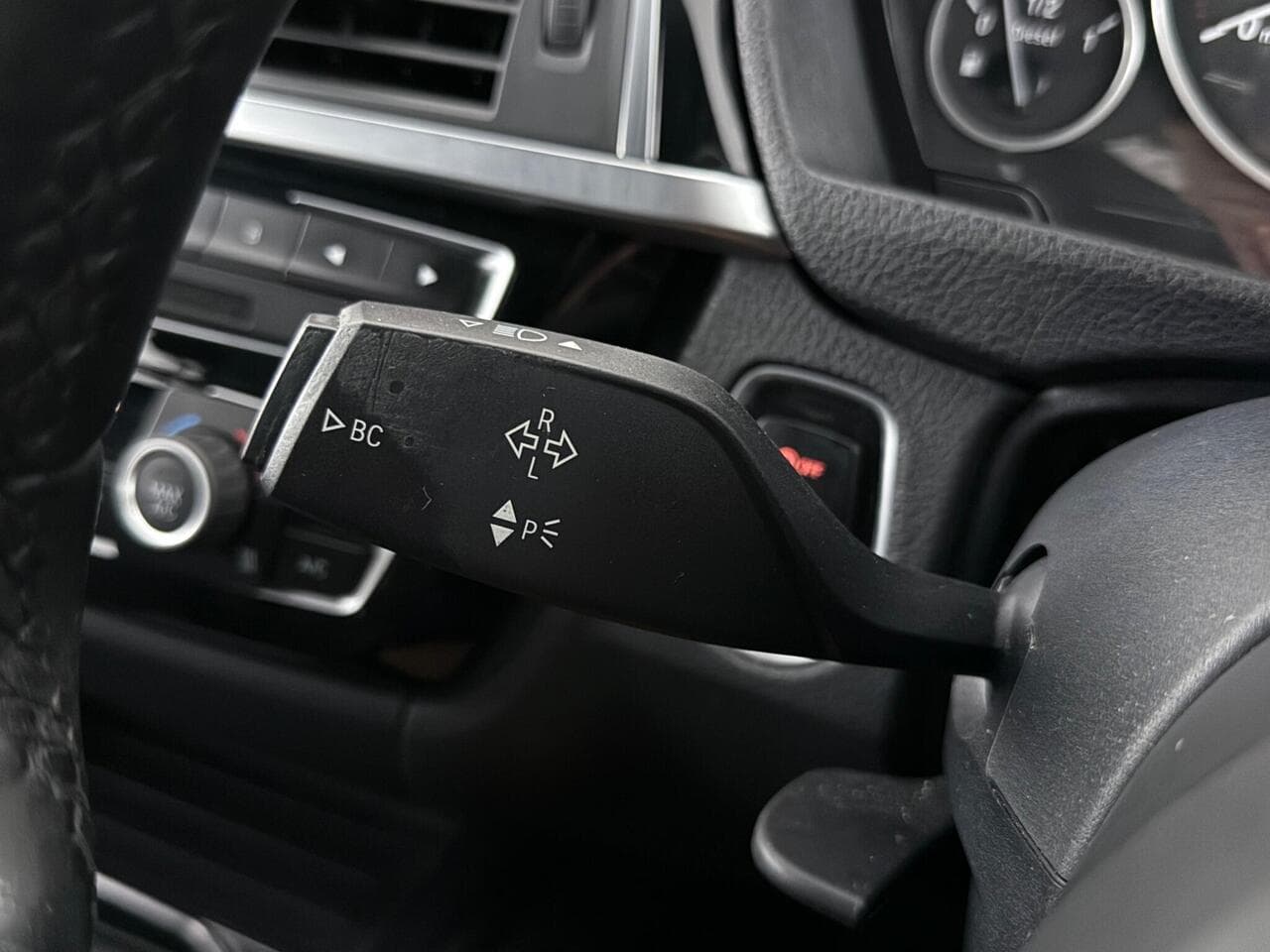 BMW 3 Series thumbnail Misc Controls