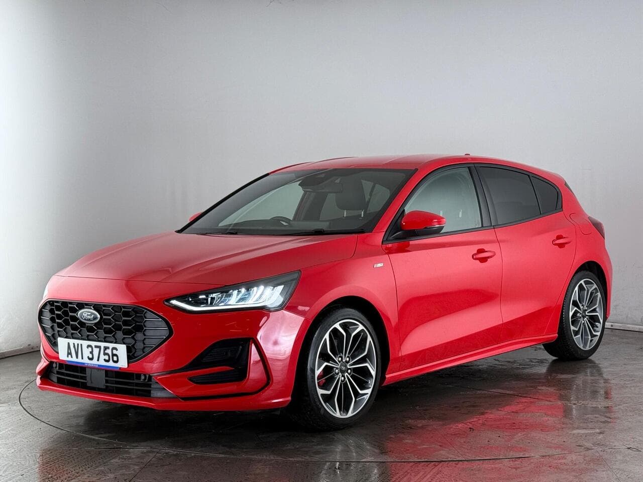 Ford Focus thumbnail Front Left