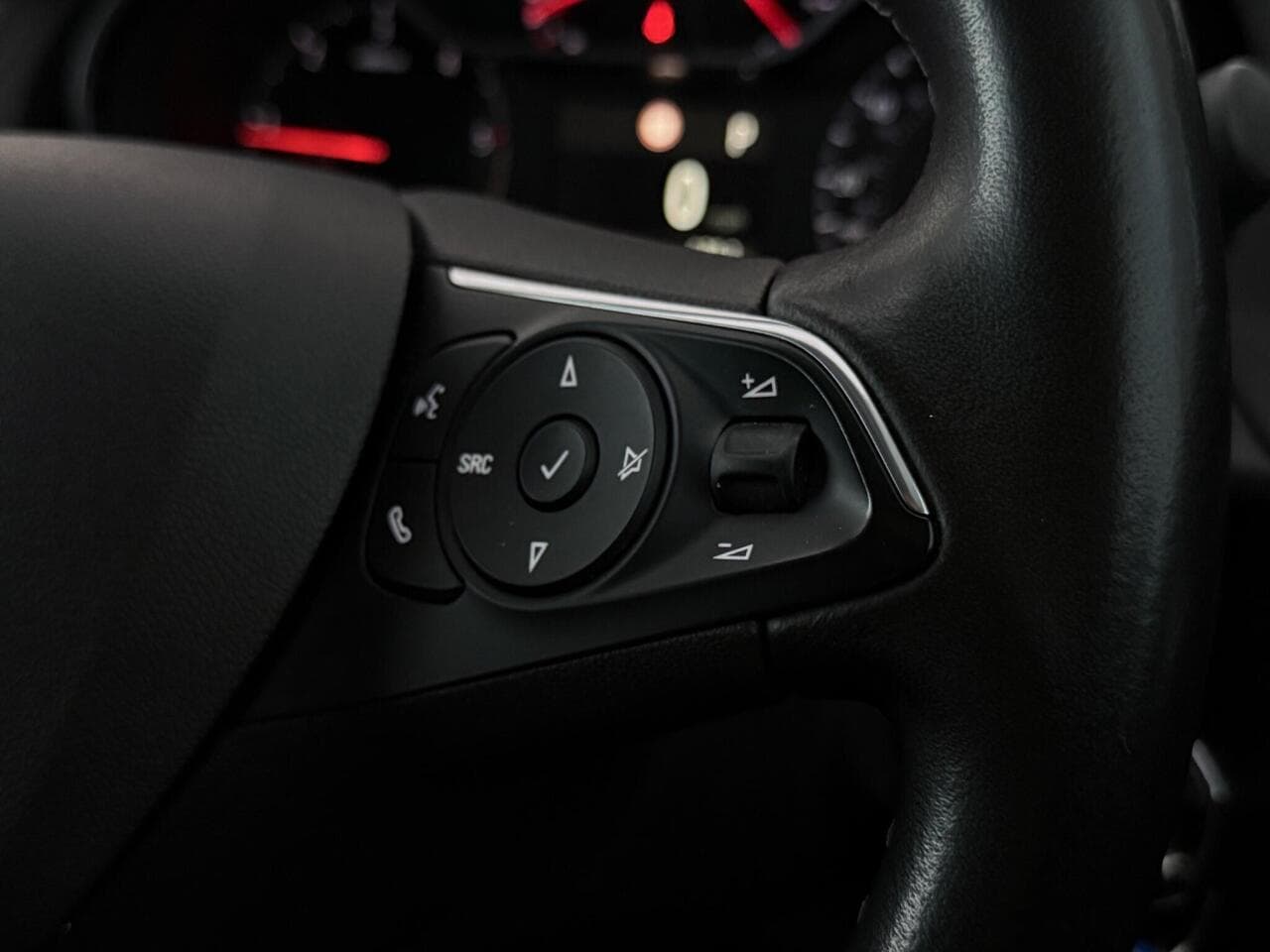 Vauxhall Grandland X thumbnail Misc Controls