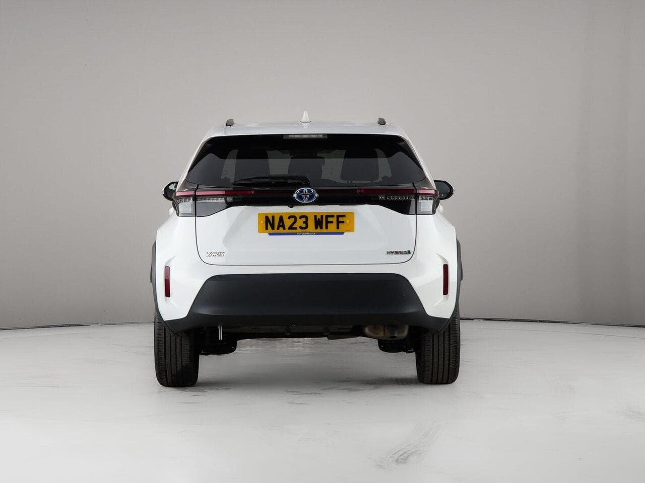 Toyota Yaris Cross thumbnail Rear