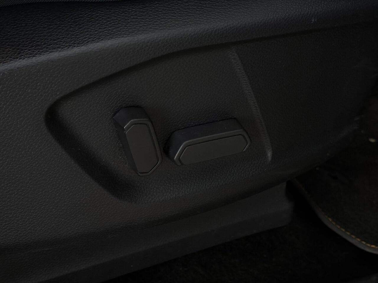 Ford Ranger thumbnail Misc Controls