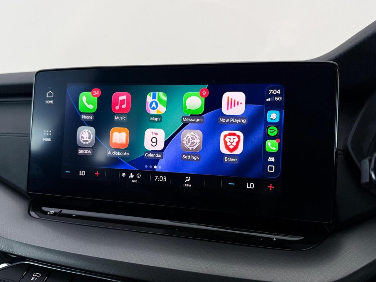 Skoda Octavia thumbnail Infotainment System