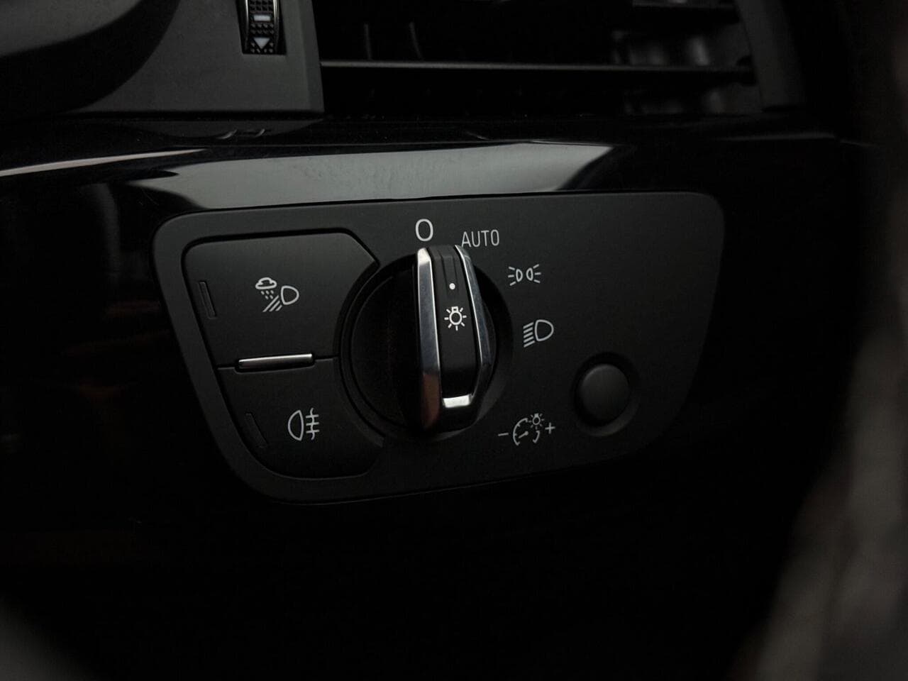 Audi A4 Avant thumbnail Misc Controls
