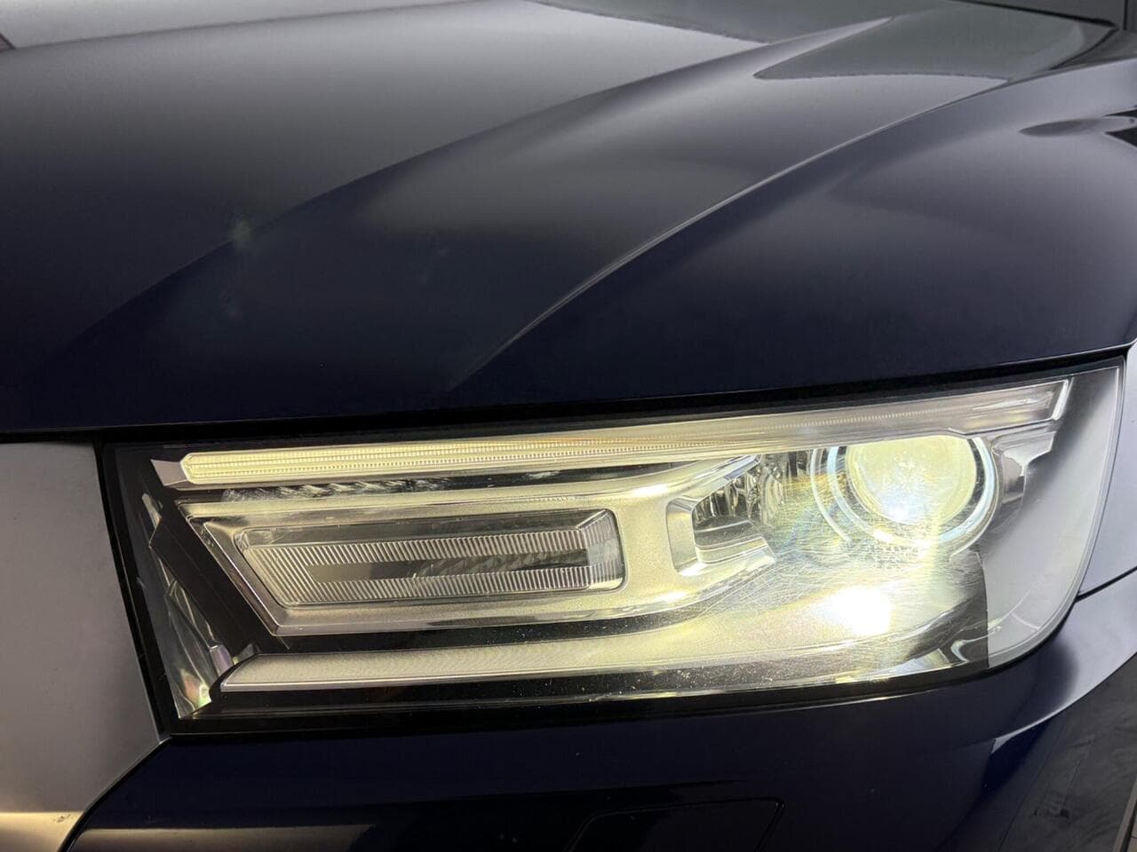 Audi Q5 thumbnail Lights Front