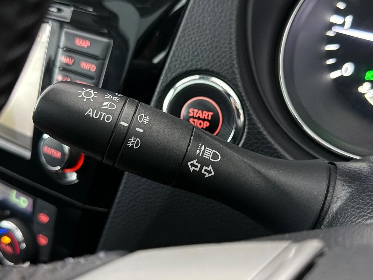 Nissan Qashqai thumbnail Misc Controls