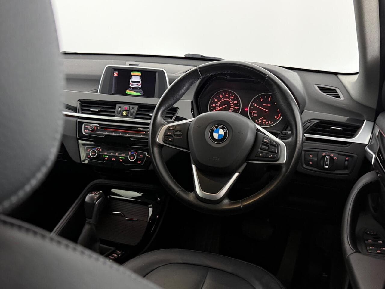 BMW X1 thumbnail Steering Wheel