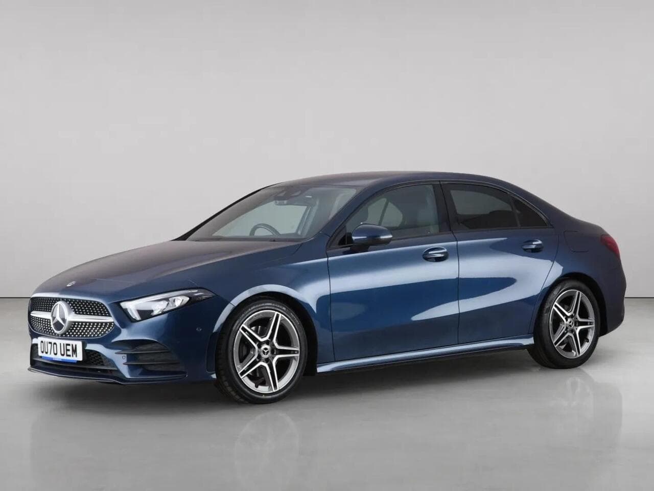 Mercedes-Benz A Class thumbnail Front Left