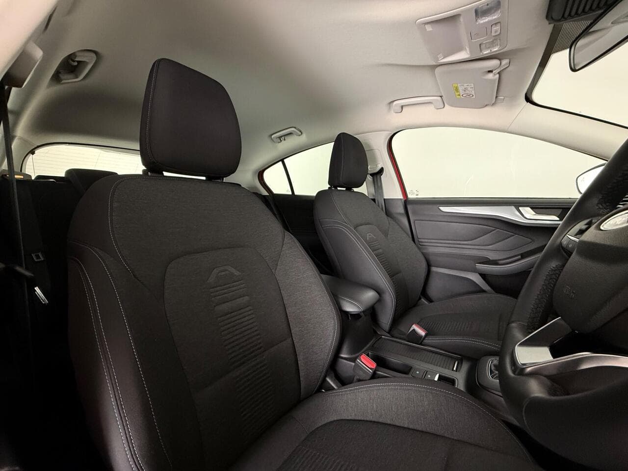 Ford Focus thumbnail Seat Driver