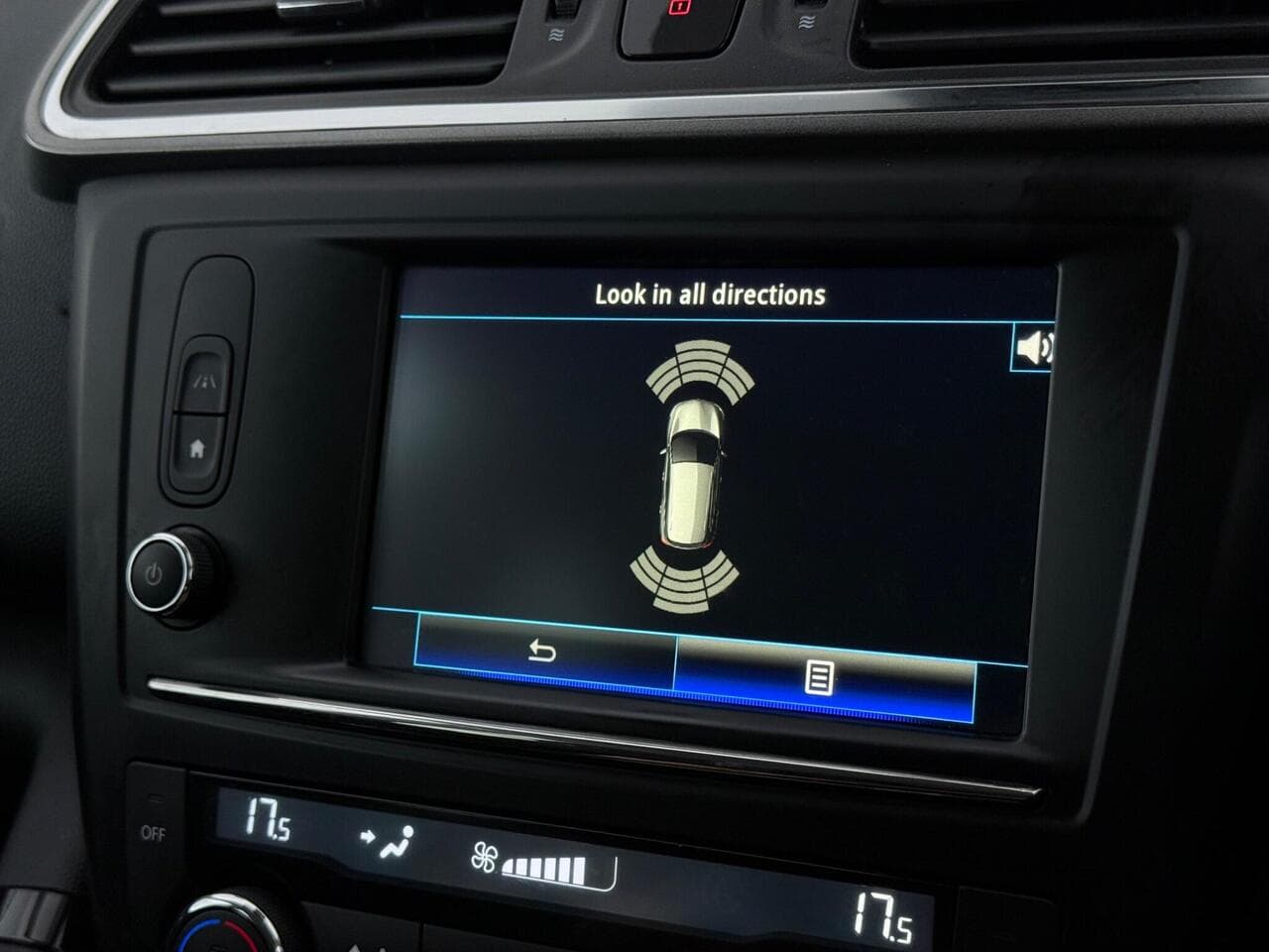 Renault Kadjar thumbnail Infotainment System