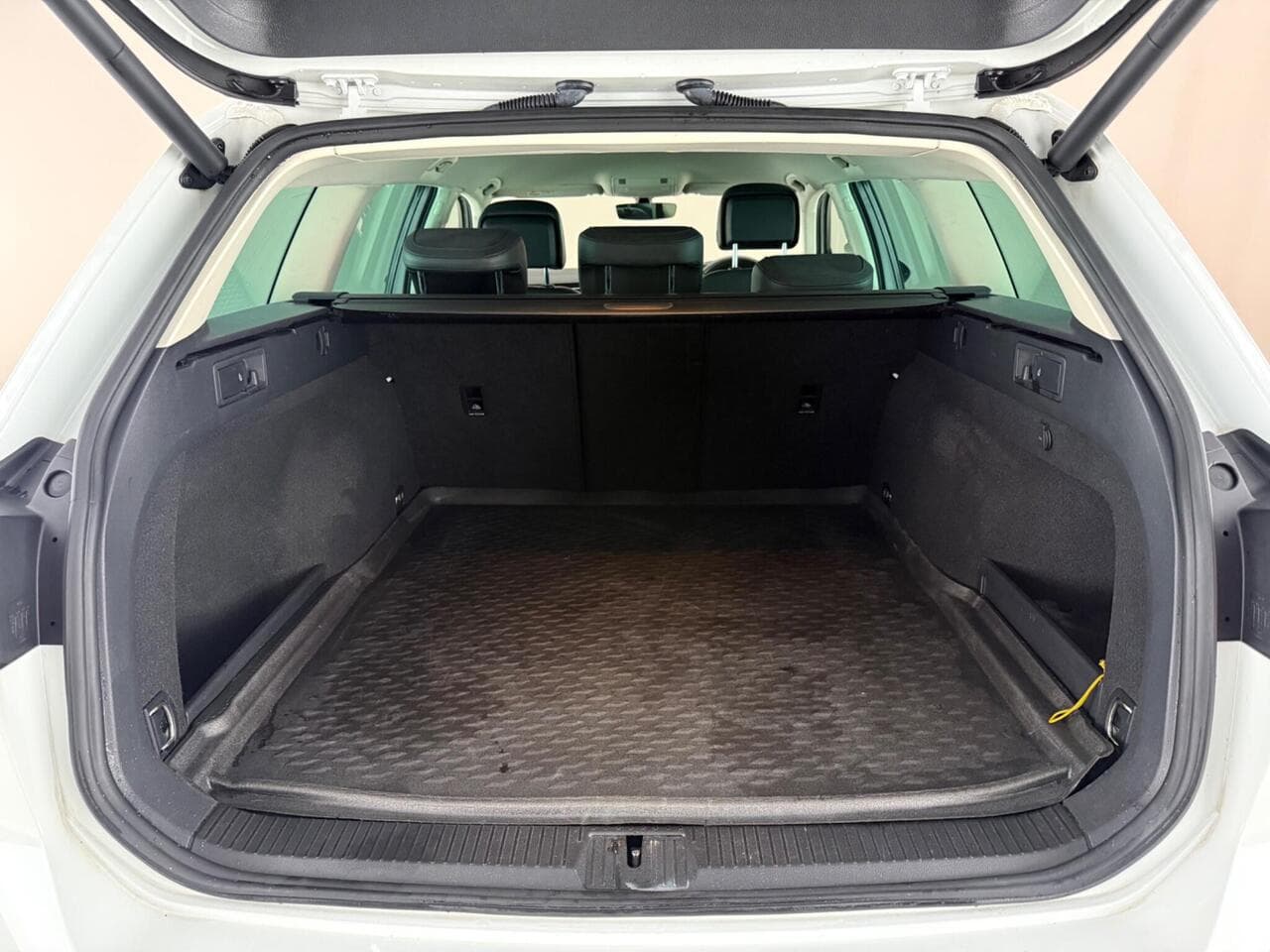 Volkswagen Passat thumbnail Boot
