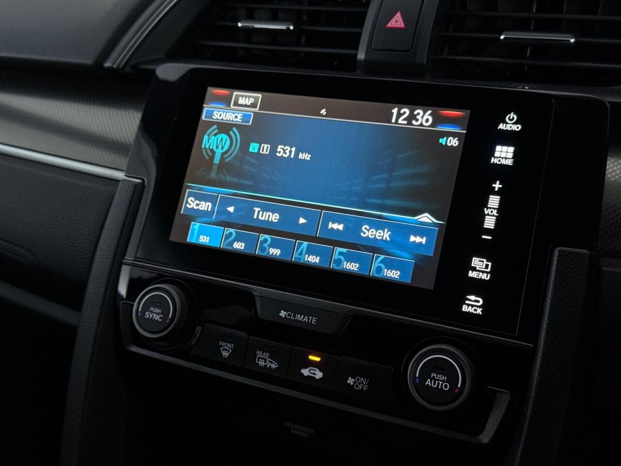 Honda Civic thumbnail Infotainment System