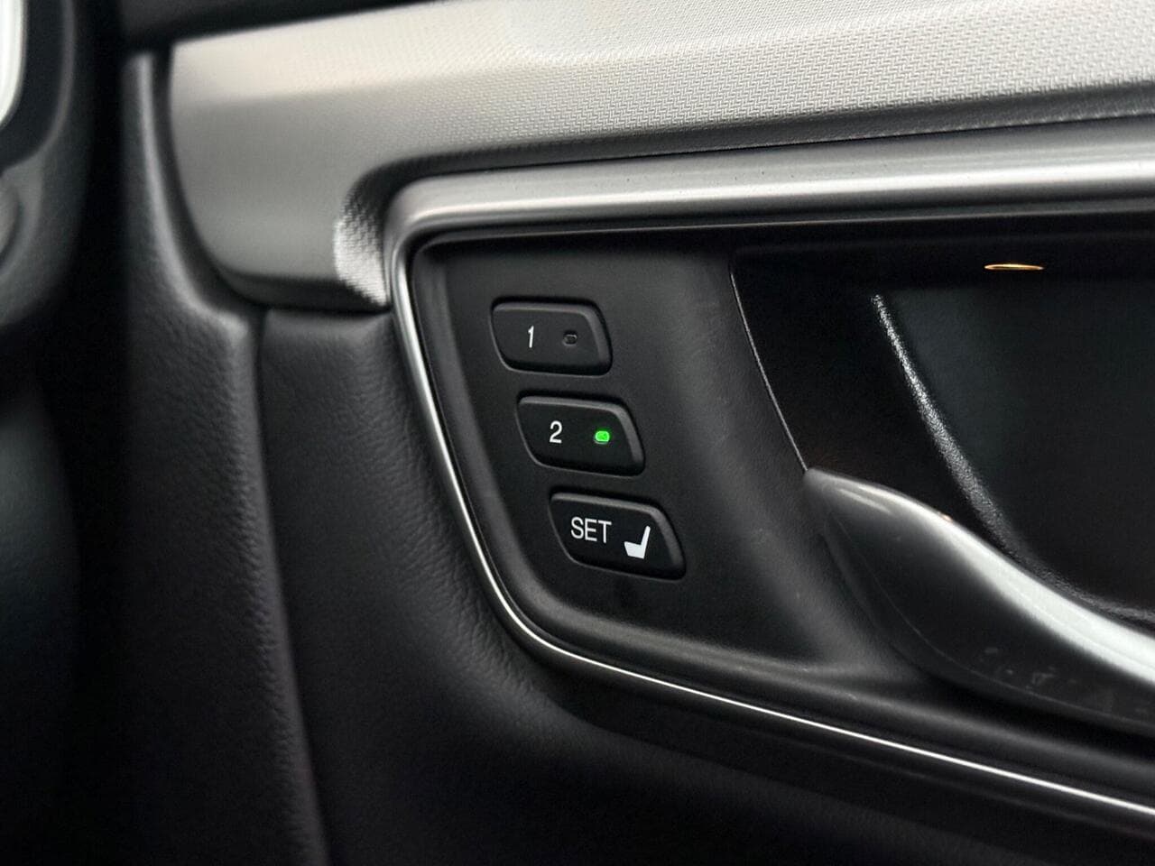 Honda CR-V thumbnail Misc Controls