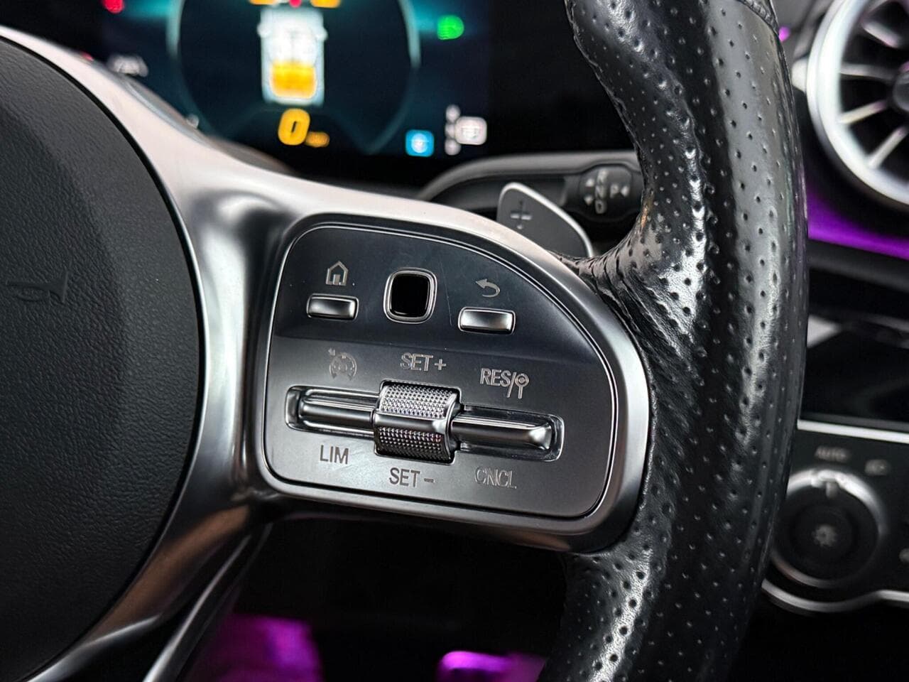Mercedes-Benz A Class thumbnail Misc Controls