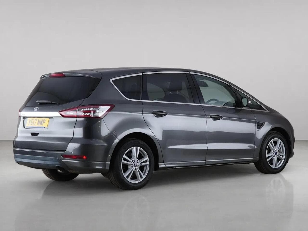 Ford S-Max thumbnail Rear Right