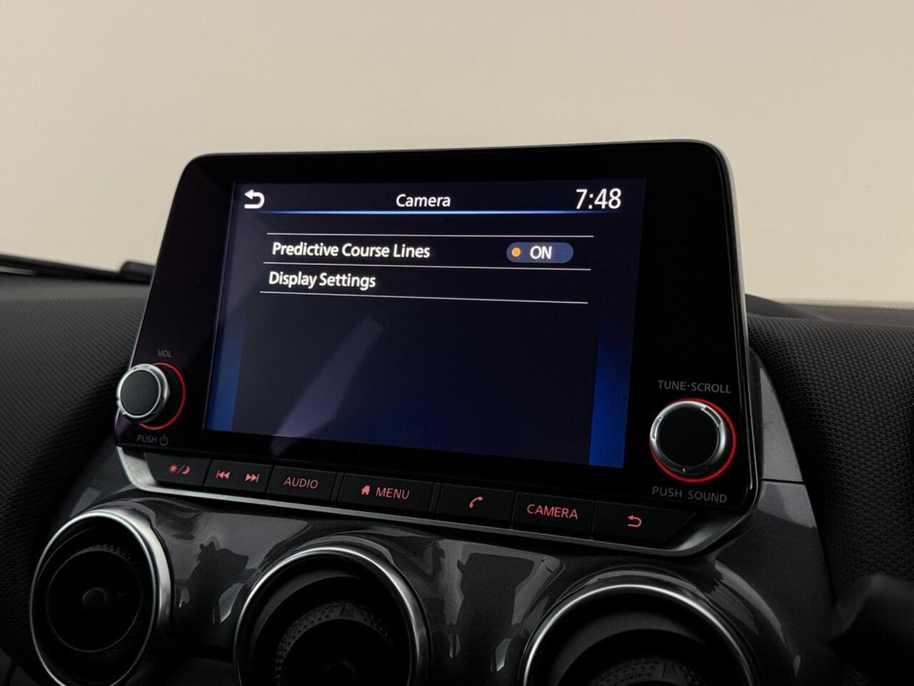 Nissan Juke thumbnail Infotainment System