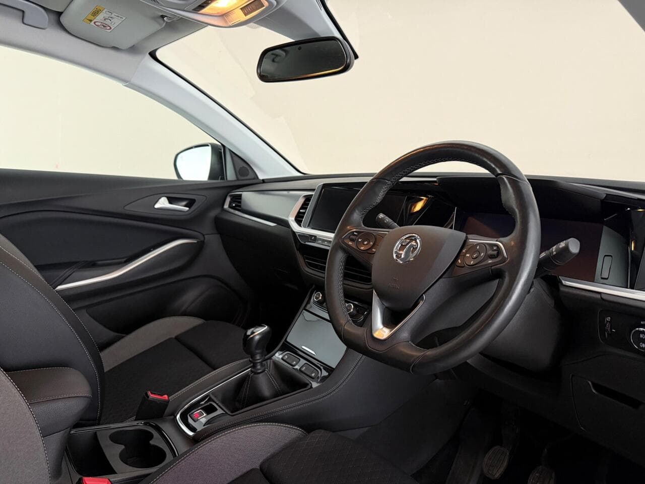 Vauxhall Grandland thumbnail Interior Front