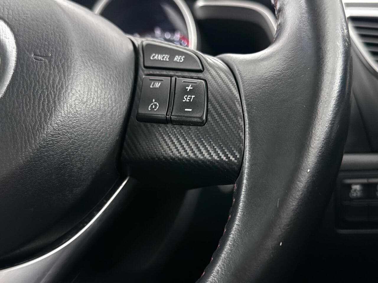 Mazda Mazda3 thumbnail Misc Controls