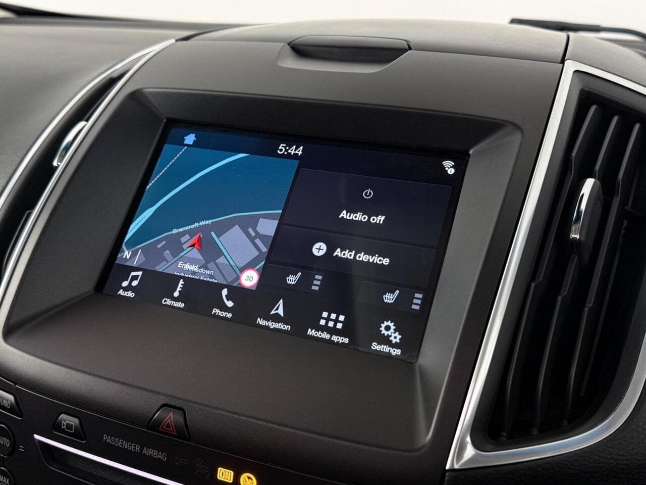 Ford Edge thumbnail Infotainment System