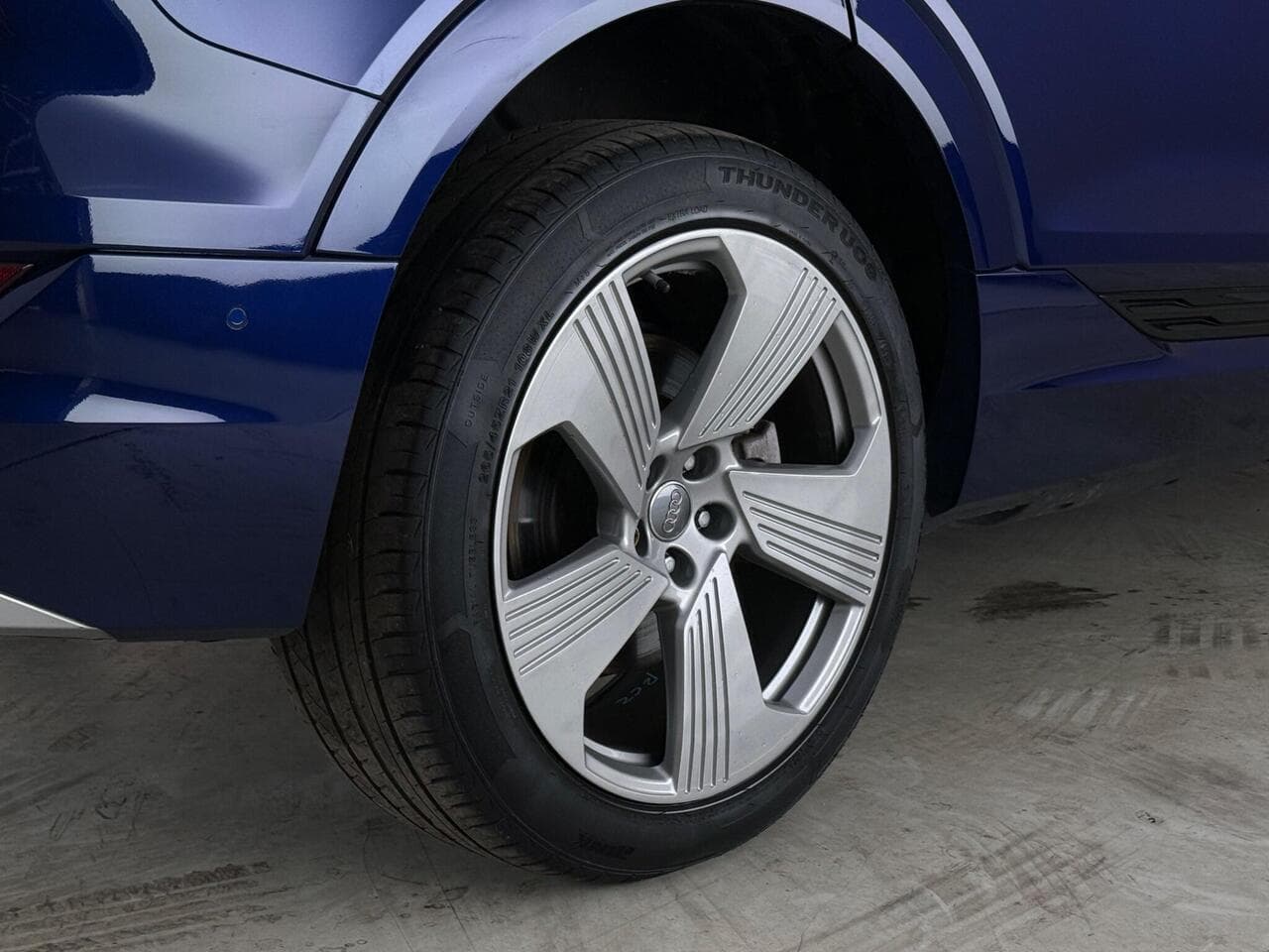 Audi e-tron thumbnail Wheel