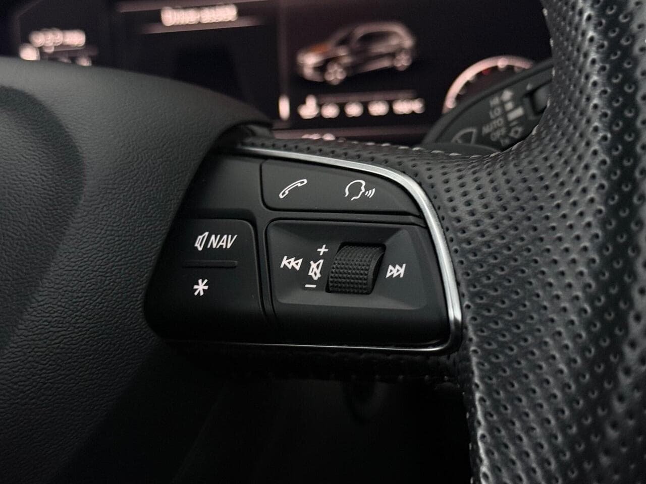 Audi Q5 thumbnail Misc Controls