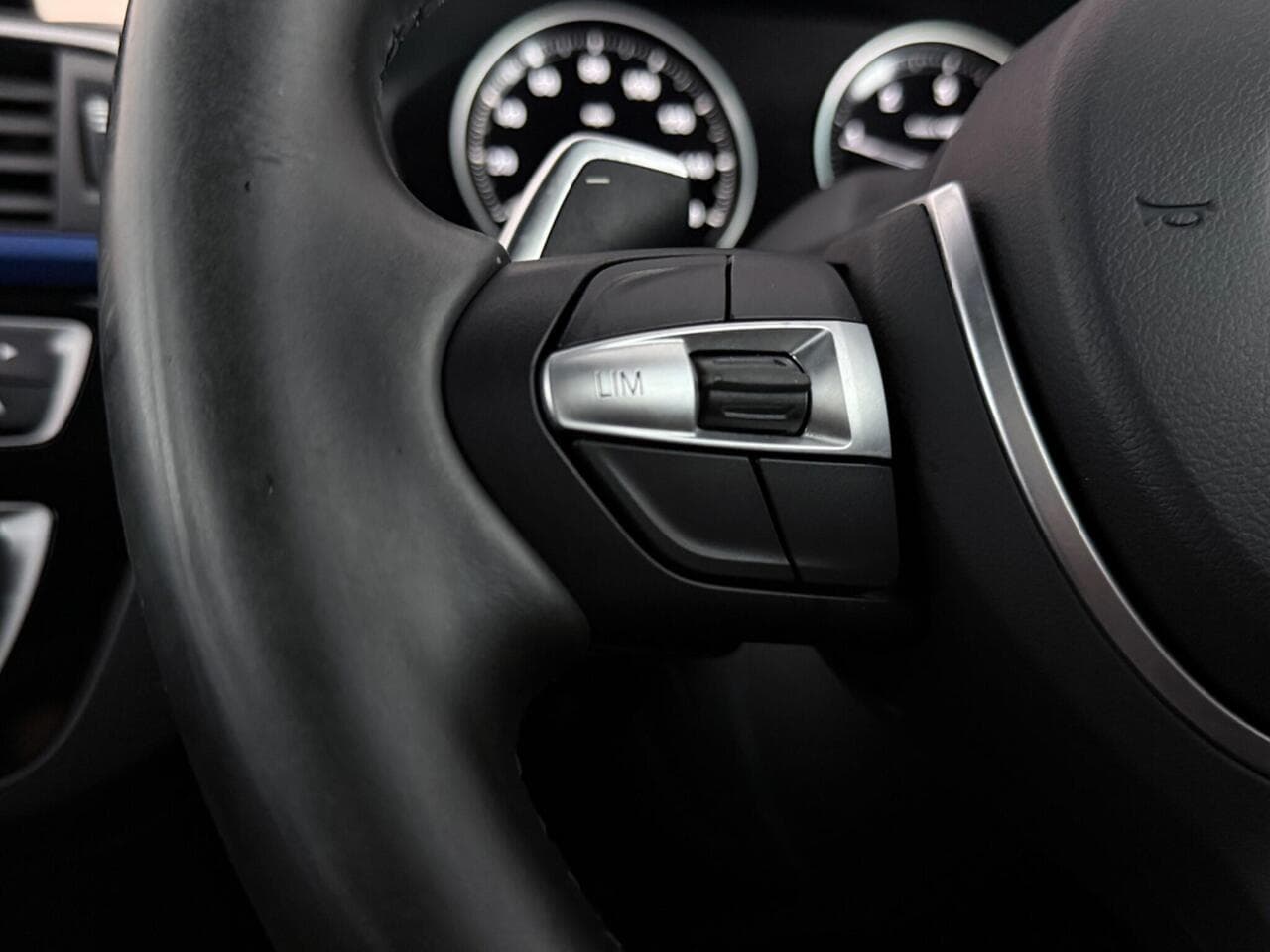 BMW 2 Series thumbnail Misc Controls