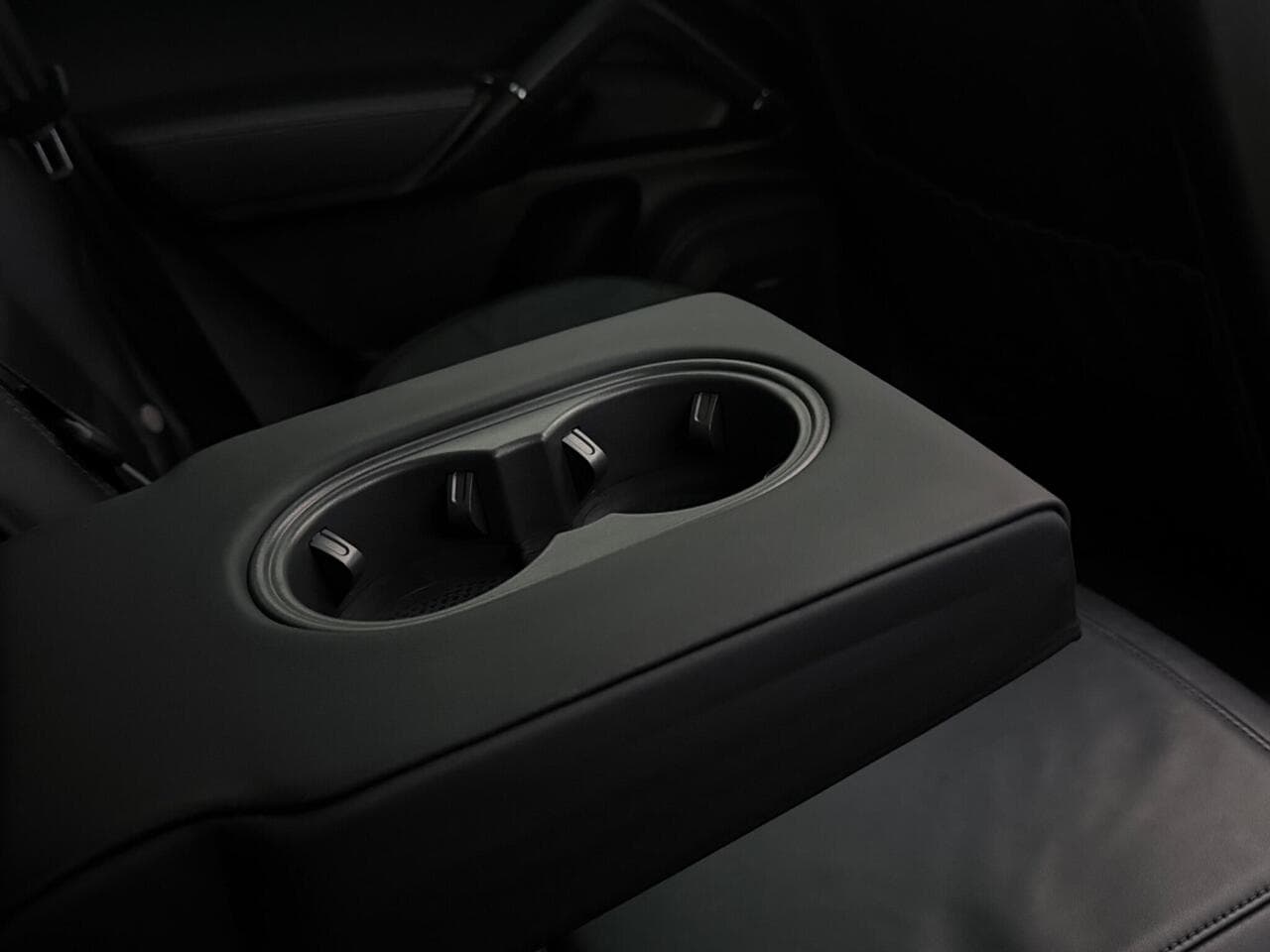 Porsche Cayenne thumbnail Misc Controls