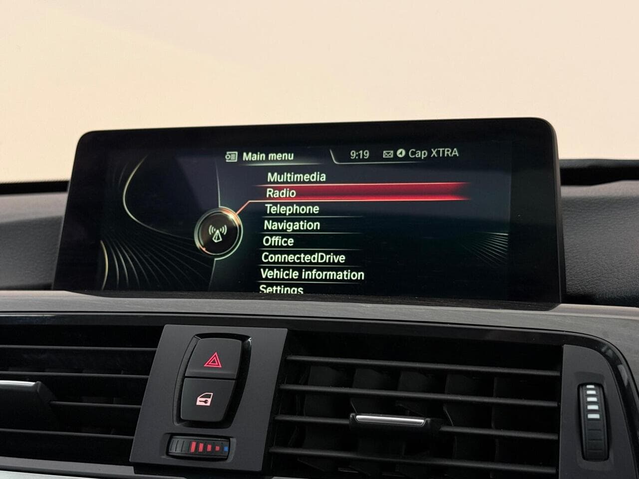 BMW 3 Series Gran Turismo thumbnail Infotainment System