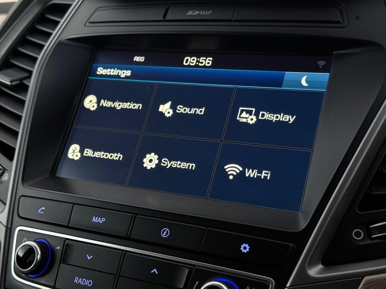 Hyundai Santa Fe thumbnail Infotainment System