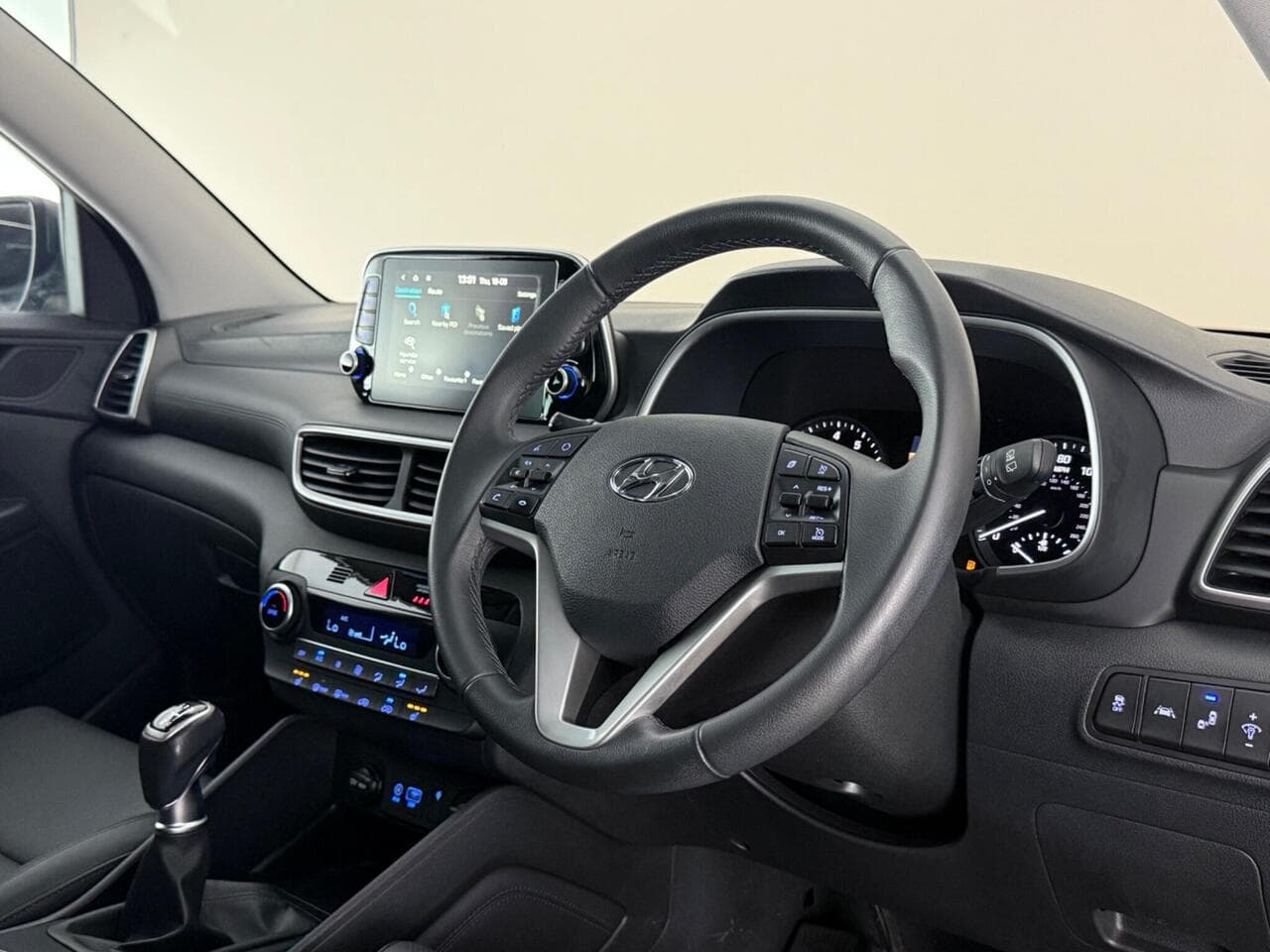 Hyundai TUCSON thumbnail Interior Front