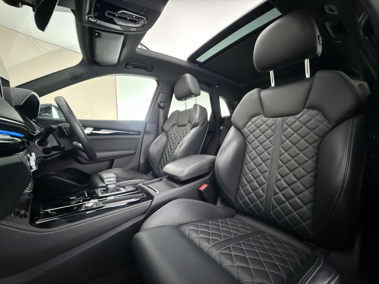 Audi Q5 thumbnail Seat Front Passenger