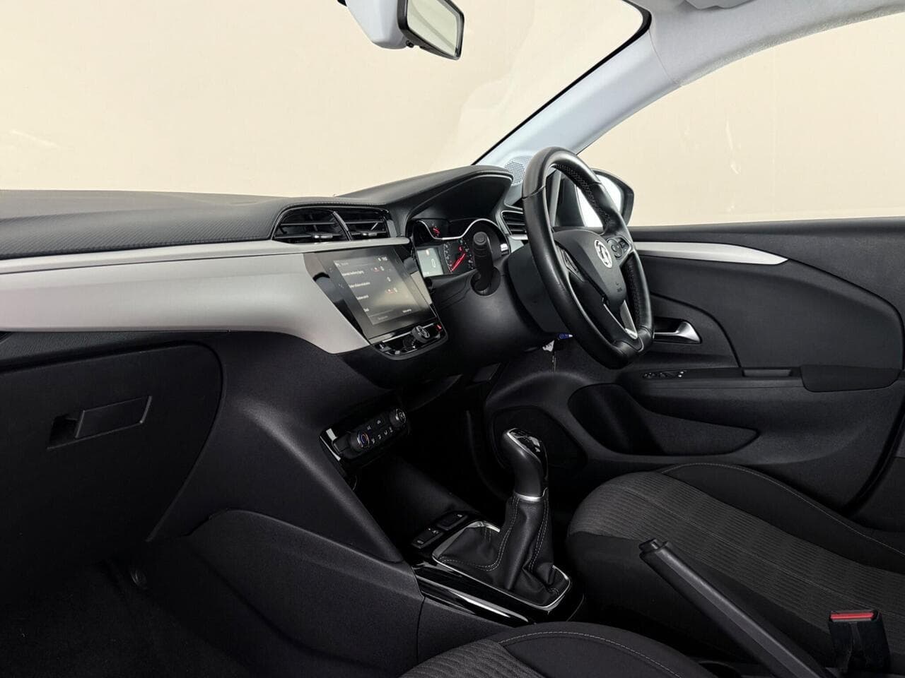 Vauxhall Corsa thumbnail Interior Front