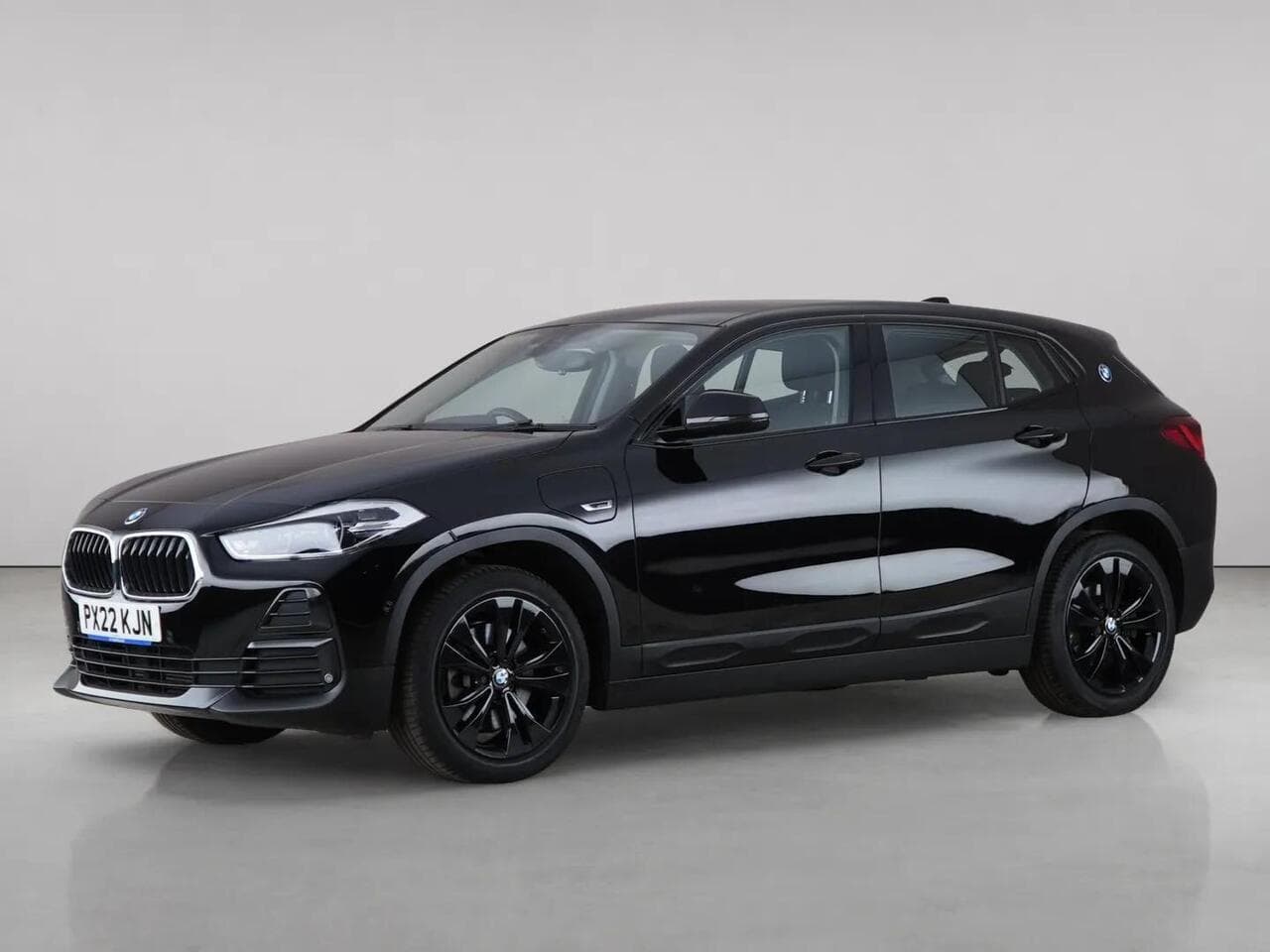 BMW X2 thumbnail Front Left