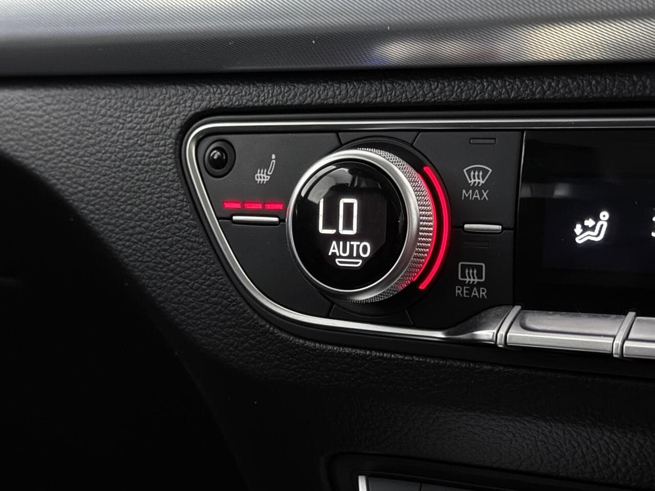 Audi Q5 thumbnail Misc Controls