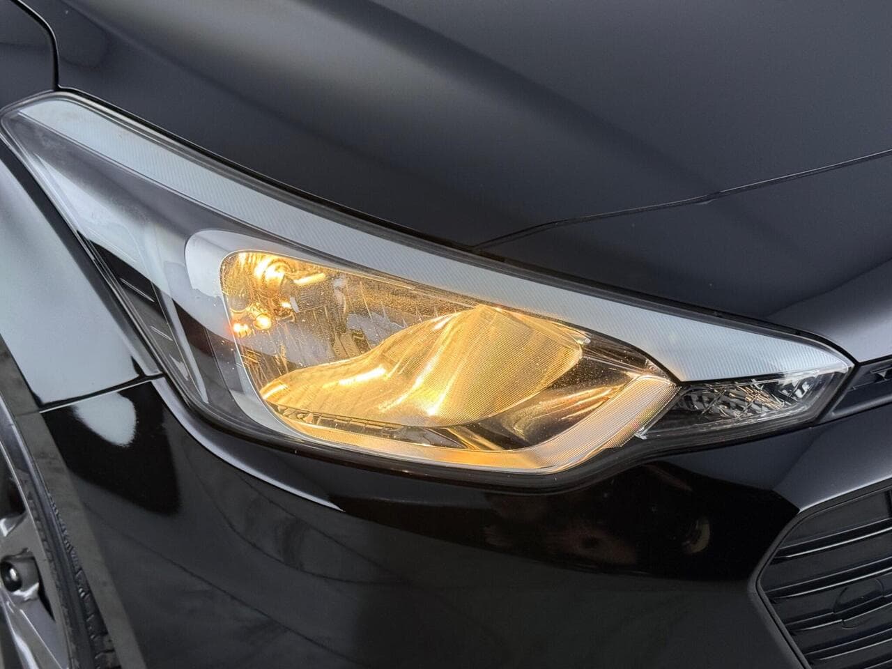 Hyundai i20 thumbnail Lights Front