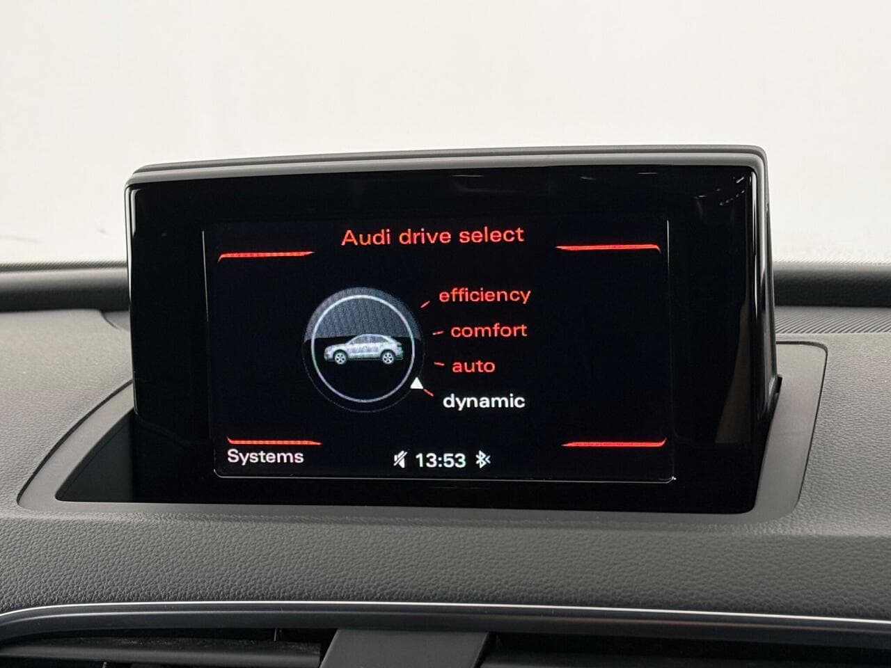 Audi Q3 thumbnail Infotainment System