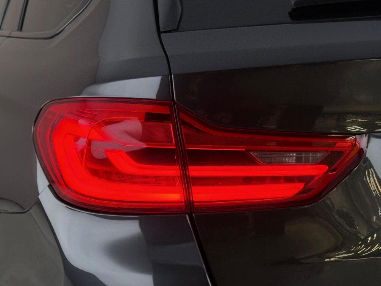 BMW 5 Series thumbnail Lights Rear