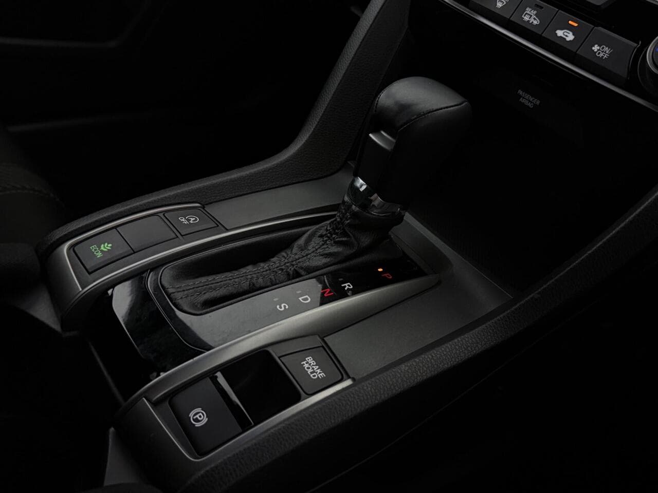 Honda Civic thumbnail Interior Front