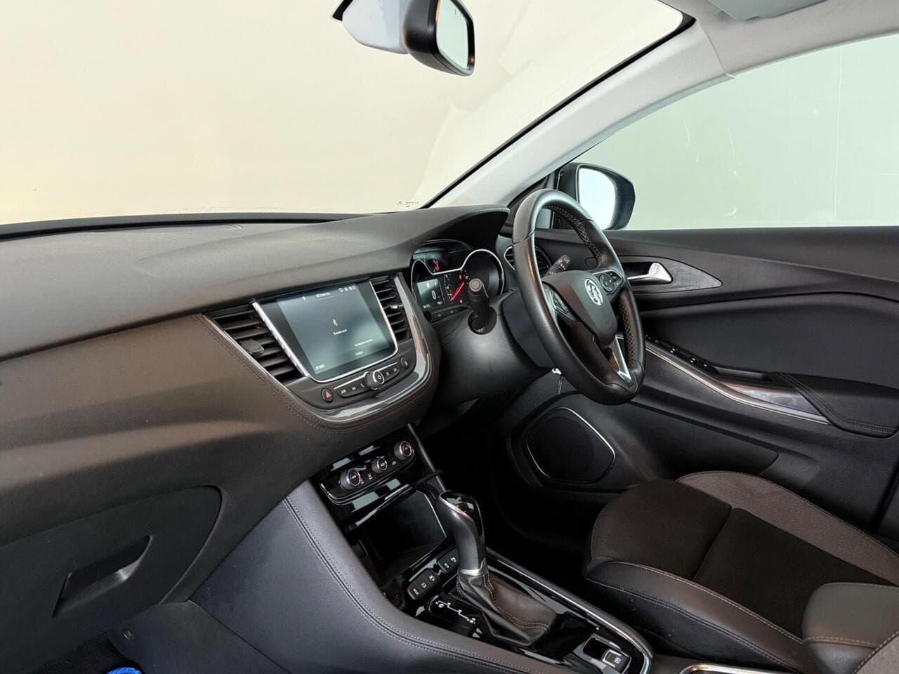 Vauxhall Grandland X thumbnail Interior Front