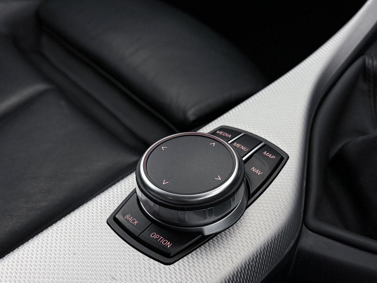 BMW 1 Series thumbnail Misc Controls