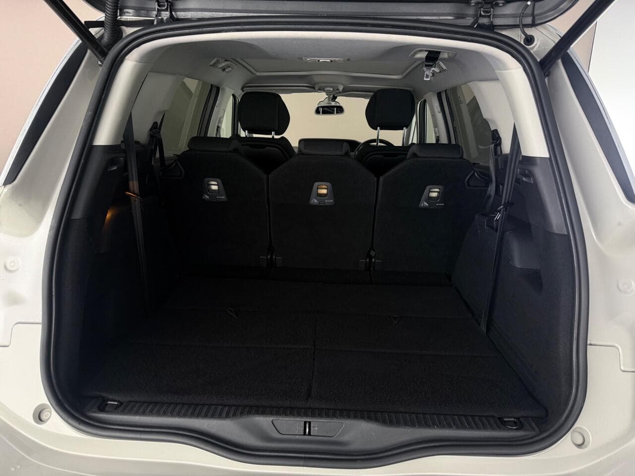 Citroen Grand C4 SpaceTourer thumbnail Boot